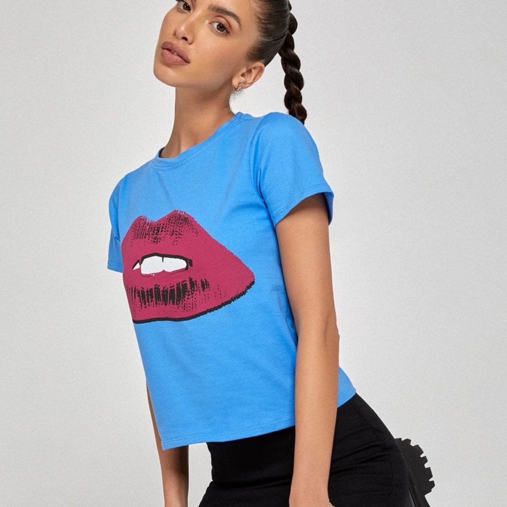 NWT motel rocks t shirt size small